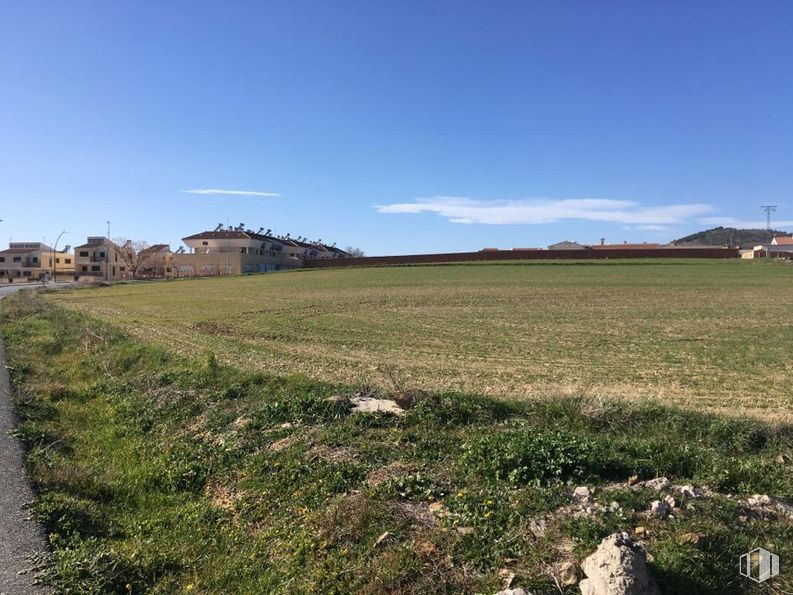 Land for sale at Travesía Carolina, Noez, Toledo, 45162 with cloud, sky, natural landscape, plant, land lot, agriculture, horizon, grass, landscape and plain around