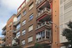 Retail for sale at Calle Eugenio Salazar, 42, Chamartín, Madrid, 28002 with car, land vehicle, building, wheel, tire, sky, daytime, property, window and cloud around