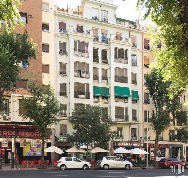 Local en alquiler en Calle Bravo Murillo, Chamberí, Madrid, 28015 con coche, edificio, vehículo terrestre, vehículo, rueda, infraestructura, ventana, árbol, neumático y diseño urbano alrededor