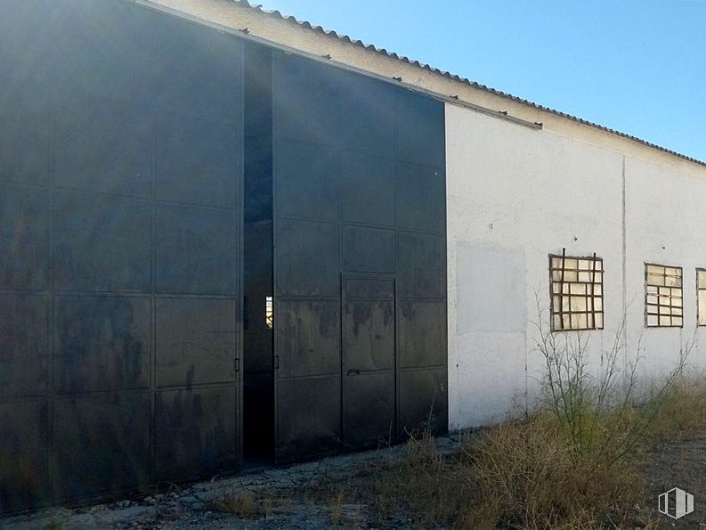 Industrial for rent at Calle Carpinteros, 4, Camarena, Toledo, 45180 with window, sky, plant, fixture, land lot, wood, composite material, tints and shades, landscape and grass around