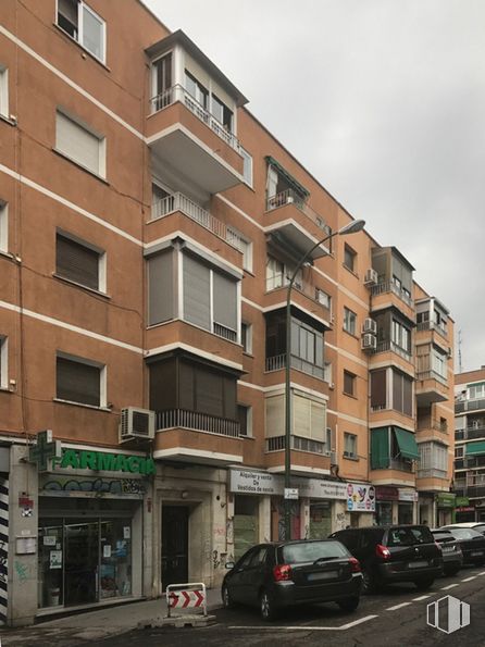 Local en venta en Calle Alondra, 49, Carabanchel, Madrid, 28025 con coche, ventana, edificio, vehículo terrestre, propiedad, cielo, nube, rueda, vehículo y neumático alrededor