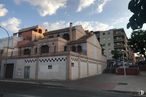 Retail for sale at Calle Coronel Baeza, 83, Toledo, 45004 with building, traffic light, cloud, sky, window, urban design, road surface, road, facade and tree around