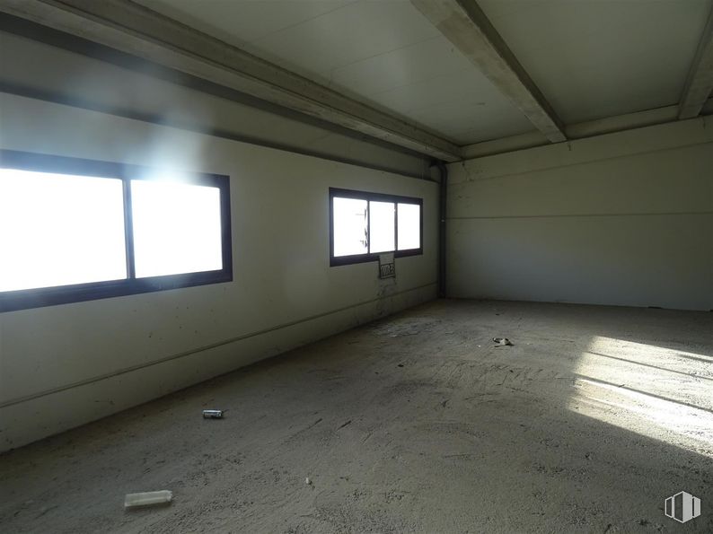 Industrial for sale at Calle Trillo, Seseña, Toledo, 45223 with window, fixture, wood, building, floor, flooring, tints and shades, ceiling, composite material and hall around