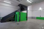 Industrial for rent at Avenida Fuentemar, 20, Coslada, Madrid, 28820 with light fixture, lighting, flooring, floor, ceiling, composite material, metal, concrete, paint and building material around