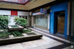 Retail for sale at Paseo Ezequiel González, 32, Segovia, 40002 with houseplant, plant, floor, wall, shade, real estate, flooring, facade, urban design and city around