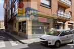 Retail for sale at Calle Cristo del Mercado, Segovia, 40005 with window, tire, wheel, automotive exterior, car, automotive parking light, automotive lighting, neighbourhood, apartment and family car around