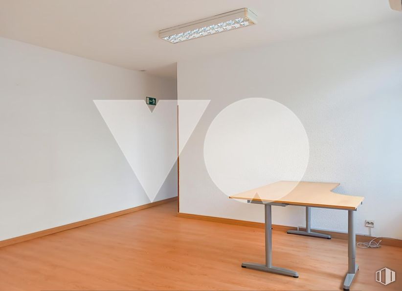 Office for sale at Carretera Canillas, Hortaleza, Madrid, 28043 with light fixture, lighting, desk, table, wall, flooring, interior design, ceiling, wood and floor around