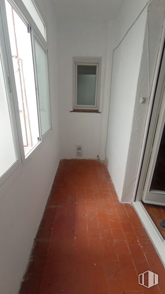 Oficina en alquiler en Calle Alcalá, San Blas - Canillejas, Madrid, 28022 con ventana, propiedad, edificio, accesorio, madera, pintura, interiorismo, suelos, suelo y tinte para madera alrededor