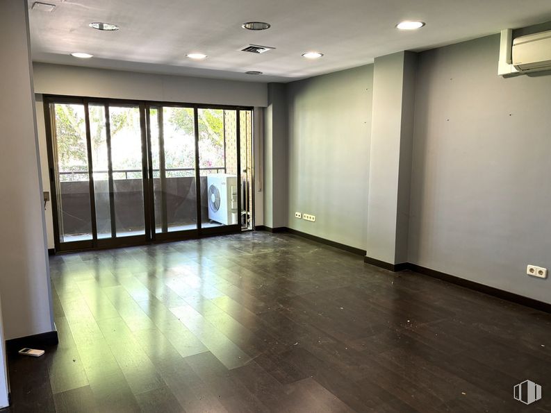 Oficina en alquiler en Calle Berlín, 4, Pozuelo de Alarcón, Madrid, 28224 con suelos, suelo, madera, suelos de madera, interiorismo, techo, suelo laminado, habitación, madera dura y apartamento alrededor