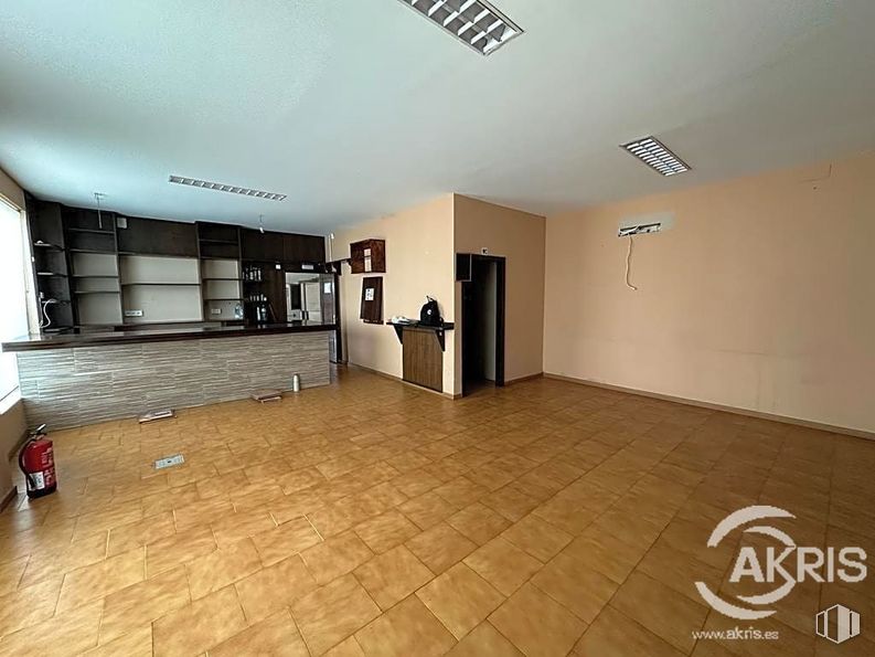 Local en venta en Zona centro, Argés, Toledo, 45122 con propiedad, pasillo, diseño de interiores, accesorio, piso, pavimento, madera, techo, madera y suelo laminado alrededor