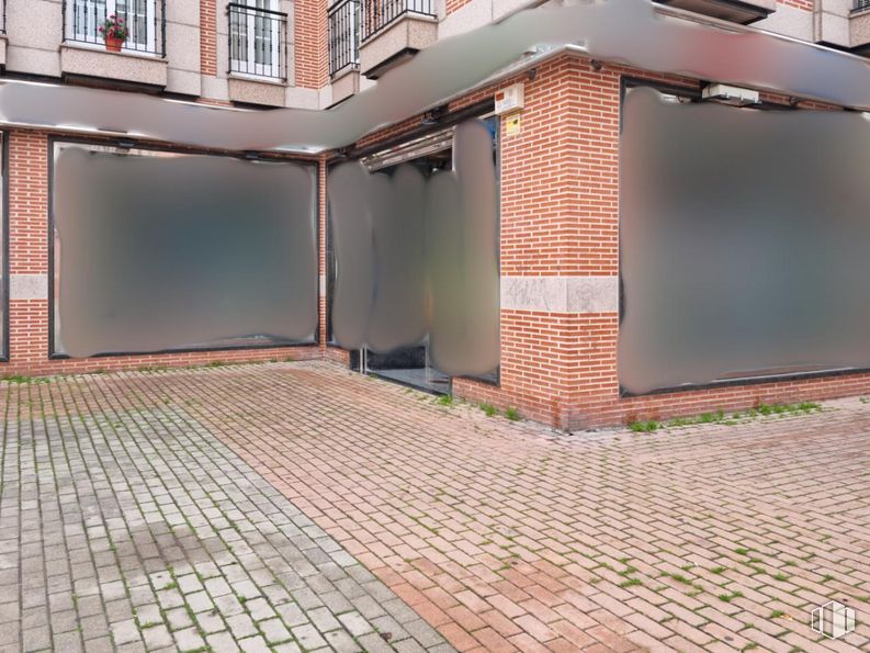 Local en venta en Plaza de Ventura Rodríguez, 3, Leganés, Madrid, 28912 con ventana, superficie de la carretera, albañilería, ladrillo, suelo, edificio, suelos, pared, madera y material de construcción alrededor