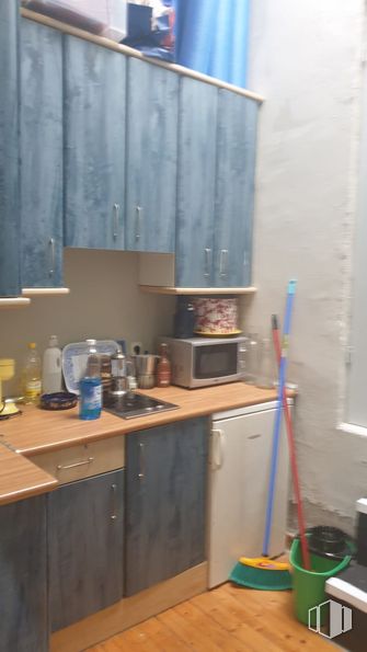 Local en venta en Calle Águila, Centro, Madrid, 28005 con ebanistería, horno microondas, propiedad, edificio, aparato de cocina, encimera, estufa de cocina, fregadero de cocina, madera y cocina alrededor