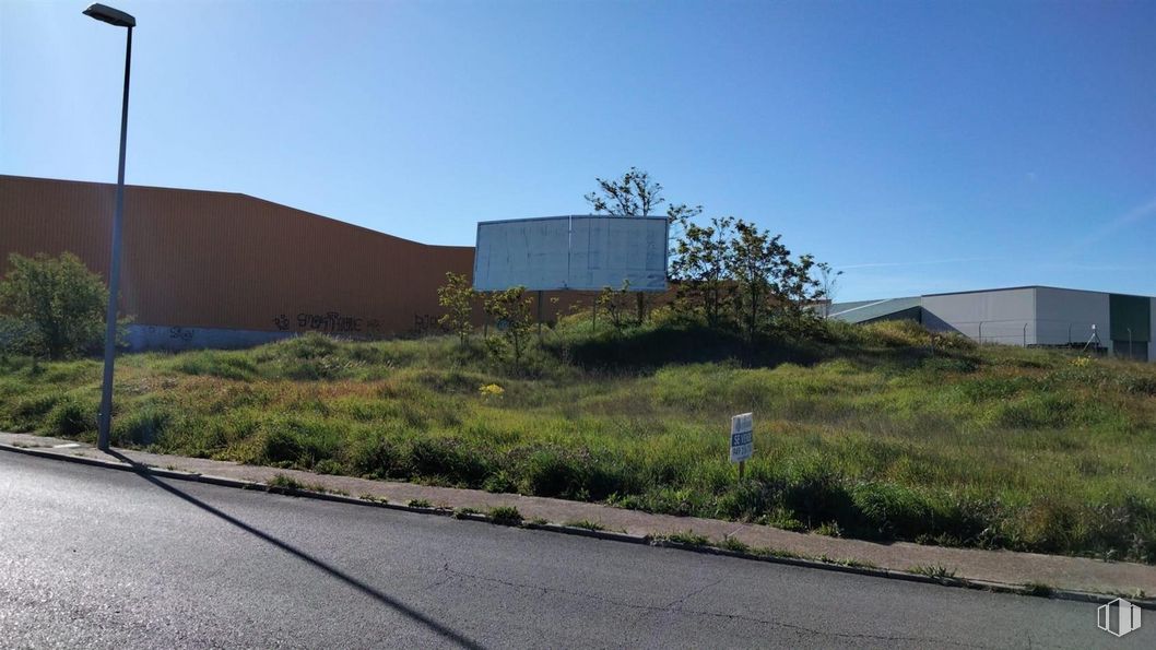 Suelo en venta en Polígono Suelo Urbanizable Industrial, Torija, Guadalajara, 19190 con planta, cielo, superficie de la carretera, asfalto, lote de terreno, pendiente, hierba, zona residencial, paisaje y diseño urbano alrededor