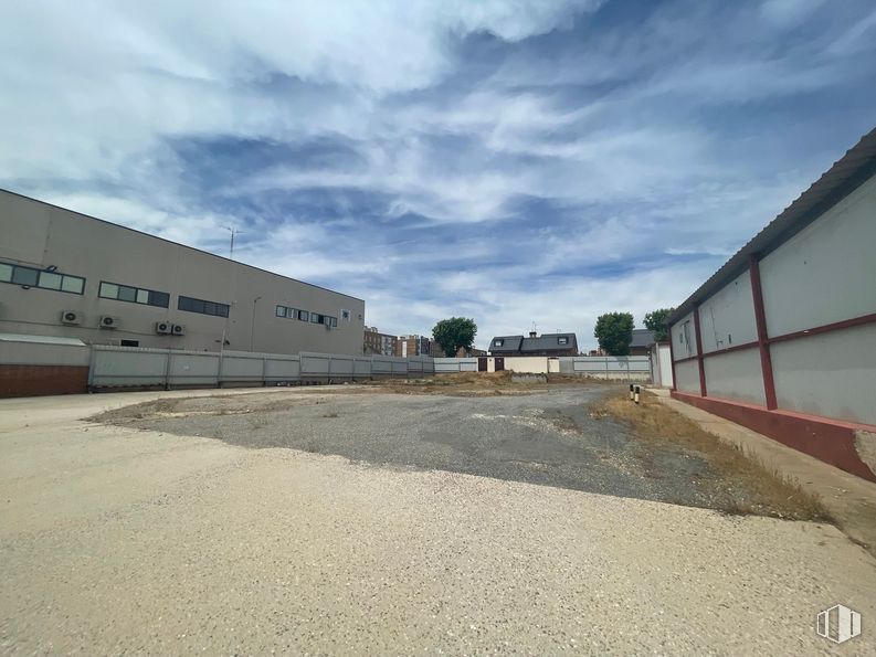 Nave en venta en Polígono industrial La Ermita, Parla, Madrid, 28980 con edificio, casa, cielo, nube, asfalto, superficie de la carretera, terreno, árbol, paisaje y tar alrededor