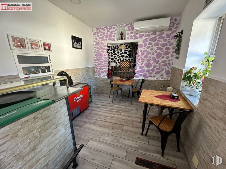 Local en alquiler en Calle Real, Arganda del Rey, Madrid, 28500 con mesa, silla, mesa de cocina y comedor, mueble, propiedad, edificio, interiorismo, suelo, madera y casa alrededor