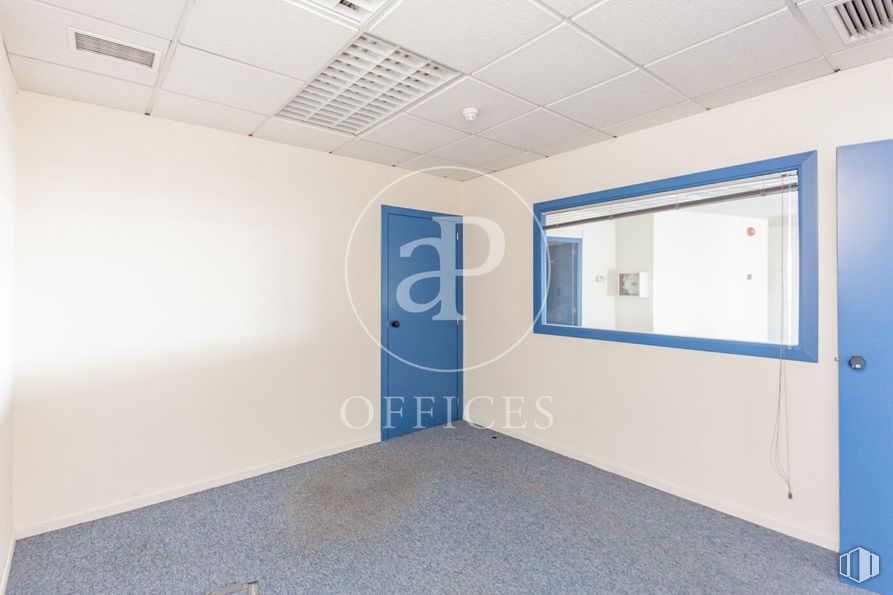 Oficina en alquiler en Zona Ensanche, Alcobendas, Madrid, 28100 con puerta, edificio, suelo, suelos, accesorio, casa, ventana, techo, hall y sombra alrededor