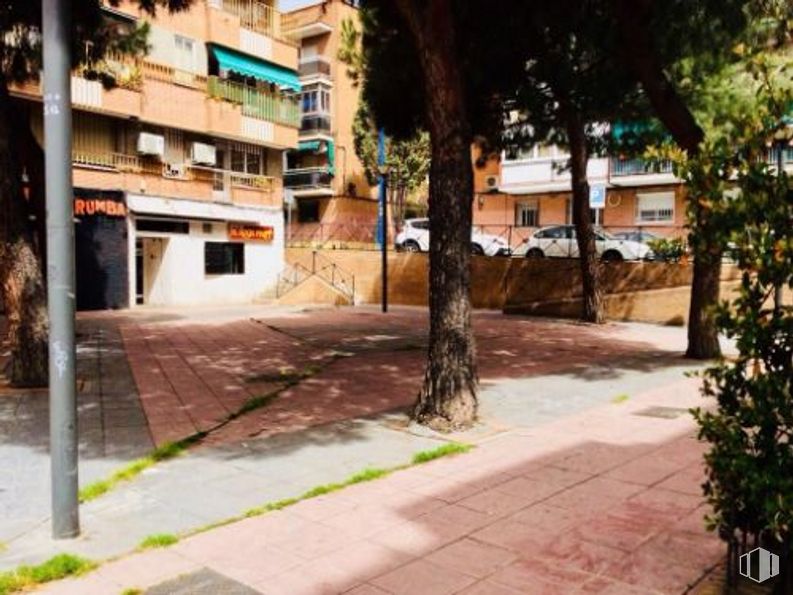 Local en venta en Calle San Francisco, 10, Leganés, Madrid, 28912 con planta, edificio, superficie de la carretera, sombra, árbol, diseño urbano, acera, ocio, zona residencial y carretera alrededor