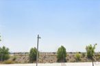 Land for sale at Calle Francisco de Goya, Seseña, Toledo, 45224 with sky, plant, land lot, cross, tree, plain, road, road surface, grass and horizon around