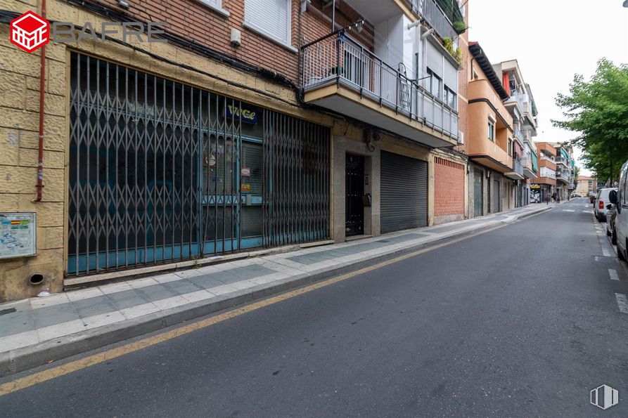 Local en venta en Centro urbano, Getafe, Madrid, 28902 con edificio, ventana, madera, superficie de la carretera, asfalto, zona residencial, neumático, rueda, ciudad y fachada alrededor