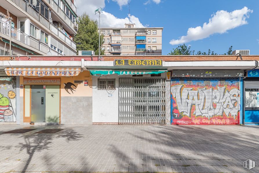 Local en venta en Calle Humanes, 3, Puente de Vallecas, Madrid, 28038 con edificio, nube, cielo, planta, azul, ventana, asfalto, barrio, casa y zona residencial alrededor