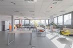 Office for sale at Zona Calle Alcalá, San Blas - Canillejas, Madrid, 28037 with desk, table, property, window, interior design, plant, hall, floor, building and flooring around