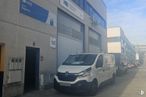 Industrial for sale at Avenida Somosierra, San Sebastián de los Reyes, Madrid, 28700 with van, wheel, tire, car, door, motor vehicle, automotive exterior, commercial vehicle, automotive parking light and light commercial vehicle around