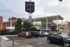 Retail for sale at Centro Comercial Plaza de Las Provincias, Avenida Provincias, 18, Fuenlabrada, Madrid, 28941 with car, wheel, tire, building, automotive parking light, land vehicle, sky, vehicle, cloud and plant around