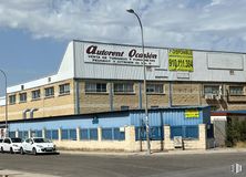 Industrial for sale at Camino Puente Viejo, Arganda del Rey, Madrid, 28500 with building, car, cloud, sky, tire, street light, wheel, vehicle, asphalt and automotive tire around