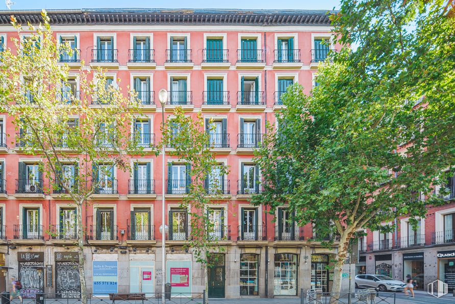 Local en alquiler en Calle Carranza, 10, Chamberí, Madrid, 28004 con edificio, coche, durante el día, propiedad, ventana, diseño urbano, árbol, barrio, fachada y inmobiliario alrededor