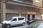 Local en alquiler y venta en Calle General Cuesta, 6, Talavera de la Reina, Toledo, 45600 con rueda, coche, neumático, ventana, luz de estacionamiento, vehículo, edificio, iluminación del automóvil, vehículo de motor y neumático de automoción alrededor