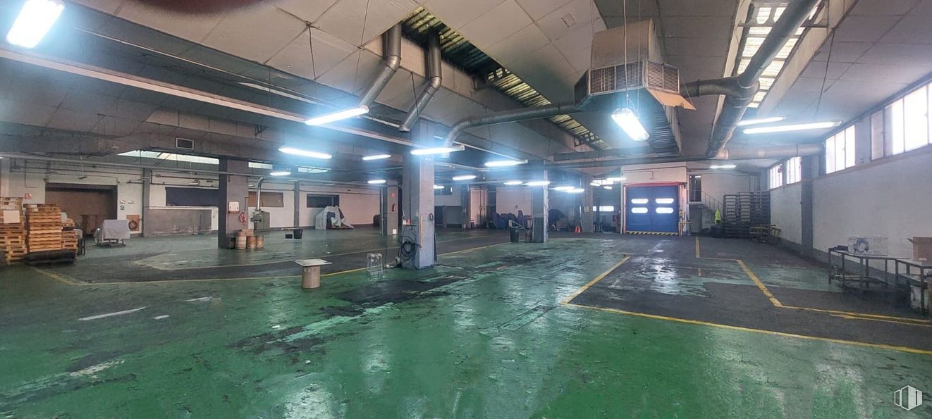 Nave en alquiler en Zona industrial, Torrejón de Ardoz, Madrid, 28850 con agua, pabellón, edificio, suelo, suelos, ocio, gas, techo, piscina y ciudad alrededor