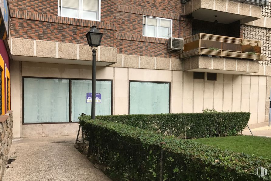 Local en venta en Zona Valderas-Los Castillos, Alcorcón, Madrid, 28925 con ventana, edificio, planta, superficie de carretera, barrio, diseño urbano, área residencial, bienes raíces, fachada y asfalto alrededor