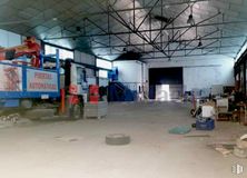 Industrial for sale at Zona industrial, Velilla de San Antonio, Madrid, 28891 with tire, vehicle, gas, wood, wheel, building, motor vehicle, flooring, engineering and hall around