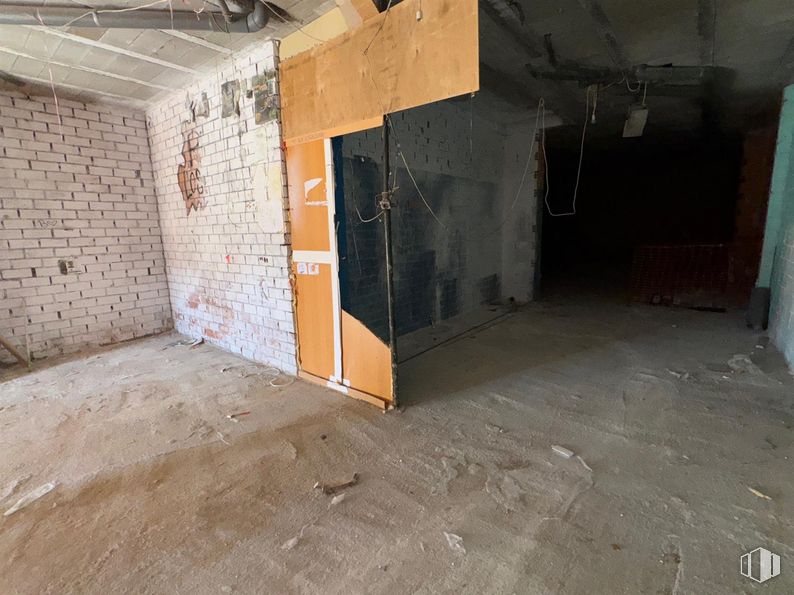 Local en venta en Calle Matadero, 30, Chozas de Canales, Toledo, 45960 con pared, suelo, suelos, techo, material compuesto, hormigón, sótano, material de construcción, suministro eléctrico y escayola alrededor