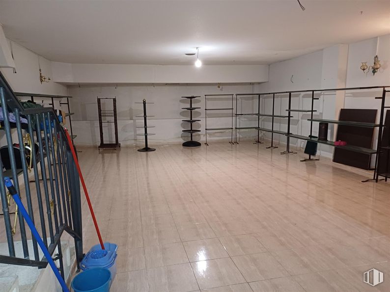 Local en venta en Avenida Comunidad de Madrid, 11, Mejorada del Campo, Madrid, 28840 con madera, interiorismo, suelo, suelos, edificio, estantería, madera dura, hall, estante y techo alrededor