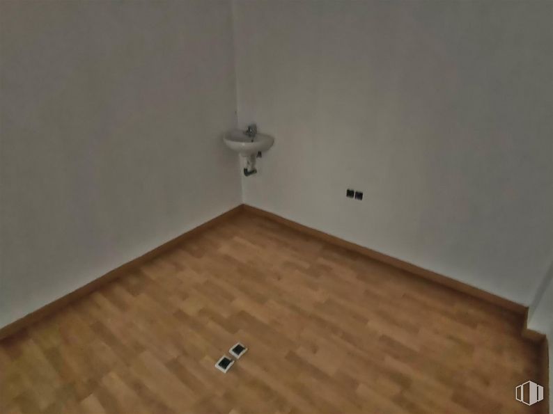 Local en venta en Calle Alicante, Getafe, Madrid, 28903 con madera, suelos, suelo, tinte para madera, madera dura, material compuesto, suelo laminado, contrachapado, beige y suelos de madera alrededor