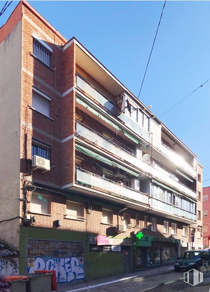 Local en venta en Calle Arroyo, 12, Tetuán, Madrid, 28029 con ventana, edificio, cielo, día, diseño urbano, condominio, bloque de torre, área residencial, fachada y metrópoli alrededor