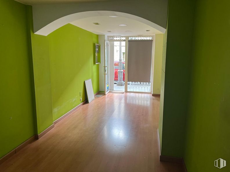 Local en alquiler en Calle Stuart, 63, Aranjuez, Madrid, 28300 con edificio, ventana, accesorio, hall, madera, puerta, suelo, suelos, casa y madera dura alrededor