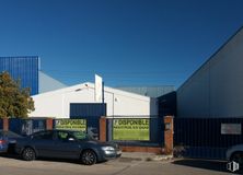 Industrial for sale at Polígono Industrial Malvar, Arganda del Rey, Madrid, 28500 with car, wheel, tire, automotive parking light, land vehicle, sky, property, vehicle, building and automotive tire around