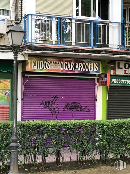 Local en alquiler en Zona Reyes Católicos, Alcalá de Henares, Madrid, 28802 con planta, propiedad, flor, ventana, morado, edificio, azul, arquitectura, barrio y línea alrededor