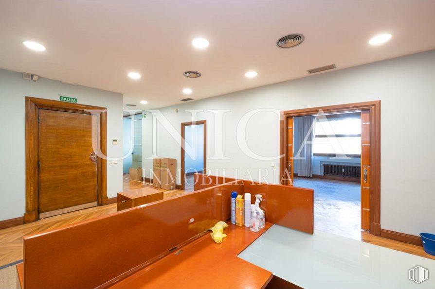 Oficina en venta en Calle Velázquez, Salamanca, Madrid, 28006 con puerta, propiedad, edificio, mueble, madera, ebanistería, interiorismo, arquitectura, suelo y suelos alrededor