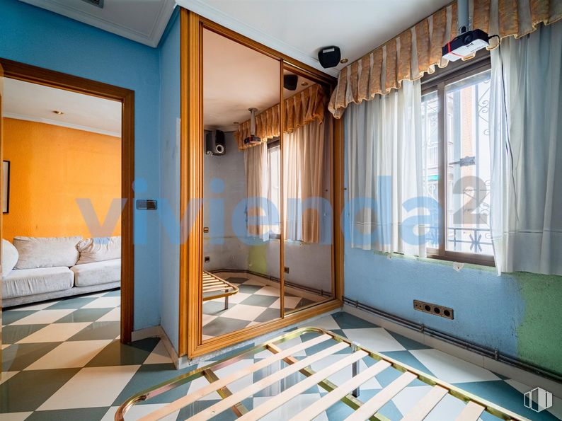 Local en venta en Calle Amador Valdés, Ciudad Lineal, Madrid, 28017 con ventana, propiedad, azure, accesorio, madera, edificio, interiorismo, arquitectura, suelos y sombra alrededor