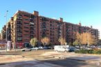 Oficina en alquiler en Calle Ministro Fernández Ordóñez, 1, Alcorcón, Madrid, 28924 con edificio, camioneta, cielo, coche, durante el día, ventana, planta, rueda, luz de la calle y vehículo alrededor