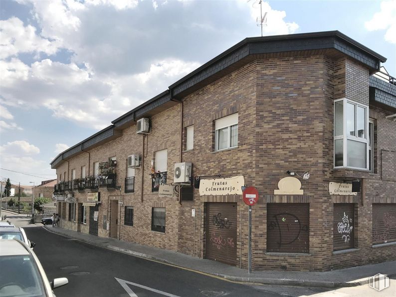 Local en alquiler en Centro urbano, Colmenarejo, Madrid, 28270 con ventana, coche, nube, cielo, edificio, puerta, barrio, zona residencial, casa y superficie de la carretera alrededor