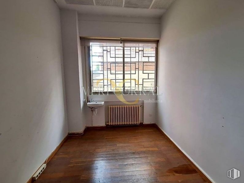 Oficina en venta en Avenida Alberto Alcocer, Chamartín, Madrid, 28036 con ventana, accesorio, edificio, madera, interiorismo, suelo, pared, suelos, hall y techo alrededor