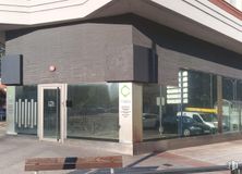 Retail for sale & for rent at Avenida Juan Carlos I, 64, Talavera de la Reina, Toledo, 45600 with composite material, concrete, glass, shade and cleanliness around