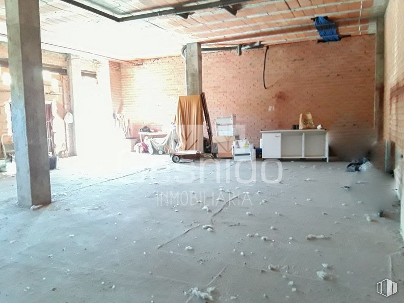 Retail for sale & for rent at Carretera Villacastin, 24, Segovia, 40006 with cabinetry, chair, chest of drawers, wood, hall, building, fixture, floor, interior design and flooring around