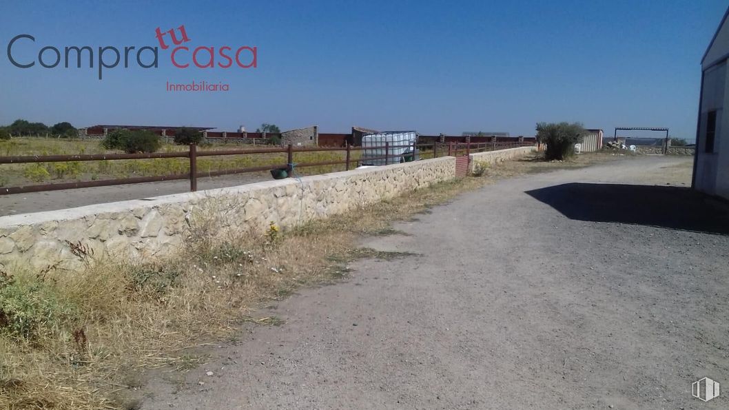 Industrial for sale at Calle Eras, Espirdo, Segovia, 40191 with land lot, plain, soil, fence, tar and home fencing around