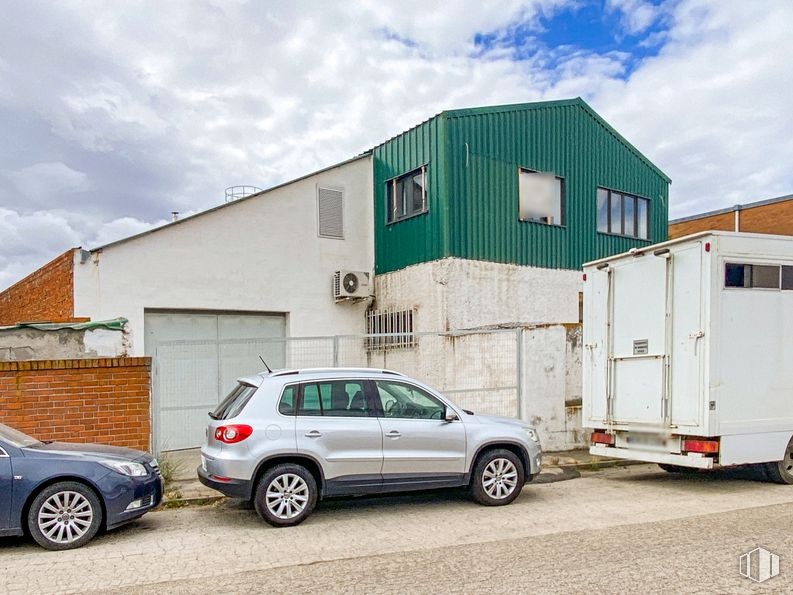 Nave en venta en Calle Anastasio Nieto, Collado Villalba, Madrid, 28400 con rueda, neumático, coche, luz de estacionamiento, cielo, nube, vehículo, propiedad, vehículo de motor y ventana alrededor