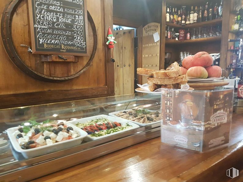 Local en alquiler y venta en Calle José Cadalso, Torrejón de Ardoz, Madrid, 28850 con comida, vajilla, ingrediente, cocina, edificio, plato, vitrina, madera, cicchetti y alimentos naturales alrededor